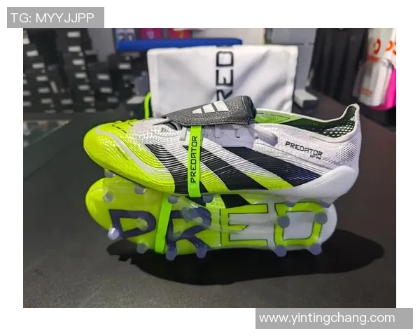 阿迪达斯足球裤子助你提升场上表现尽显运动风采